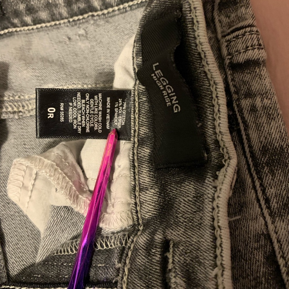 Express Jeans - Picture 2 of 2